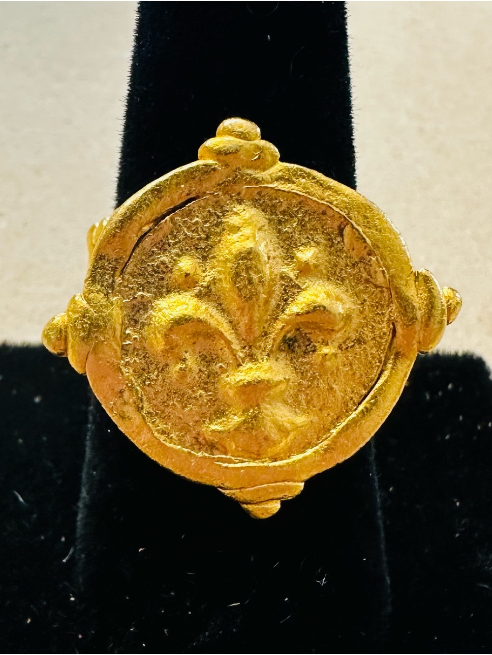 Susan Shaw Gold Fleur-de-Lis Statement Ring